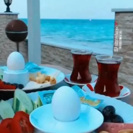 Kum * Marmara Adasi