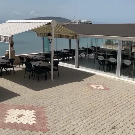 Kum Hotel *